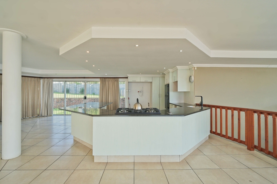 8 Bedroom Property for Sale in Winterstrand Eastern Cape